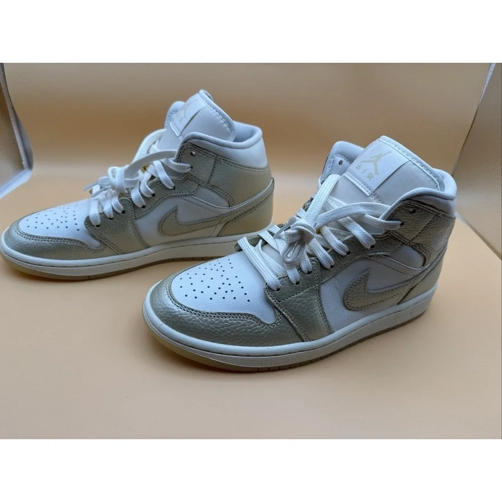 Jordan 1 Mid SE Hoops Gold Pack Sail Pale Ivory Team Gold High Top NIB Size 8